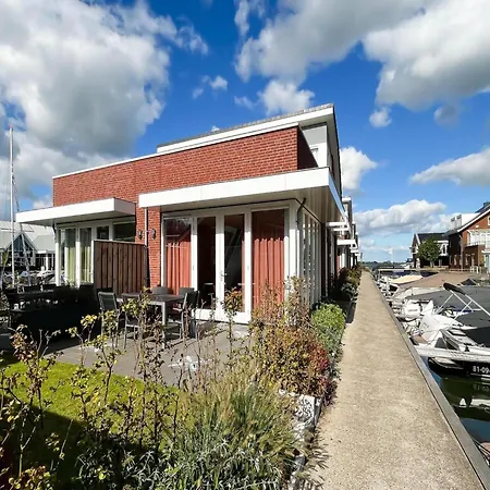 Waterfront W Terrace For 6 アパート